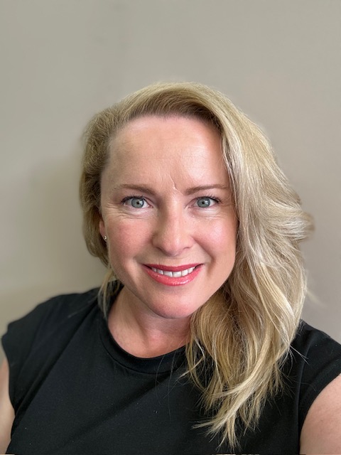 Donna provides online tax services, handling individual and company tax returns, BAS lodgements, and ATO portal assistance.
